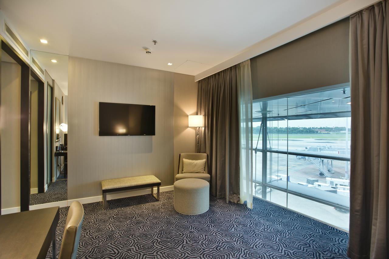 Ambassador Transit Hotel - Terminal 3 Singapore Exterior photo